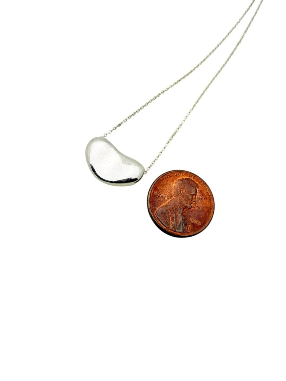 Tiffany Elsa Peretti sterling 18mm Medium 'Bean' necklace, 16" chain - Picture 3 of 5